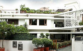 Ahuja Residency Golf Links