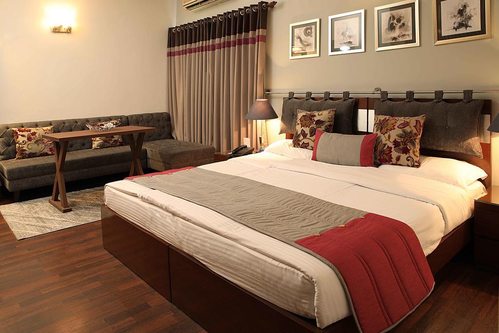 Ahuja Residency Golf Links Hotel New Delhi Eksteriør billede