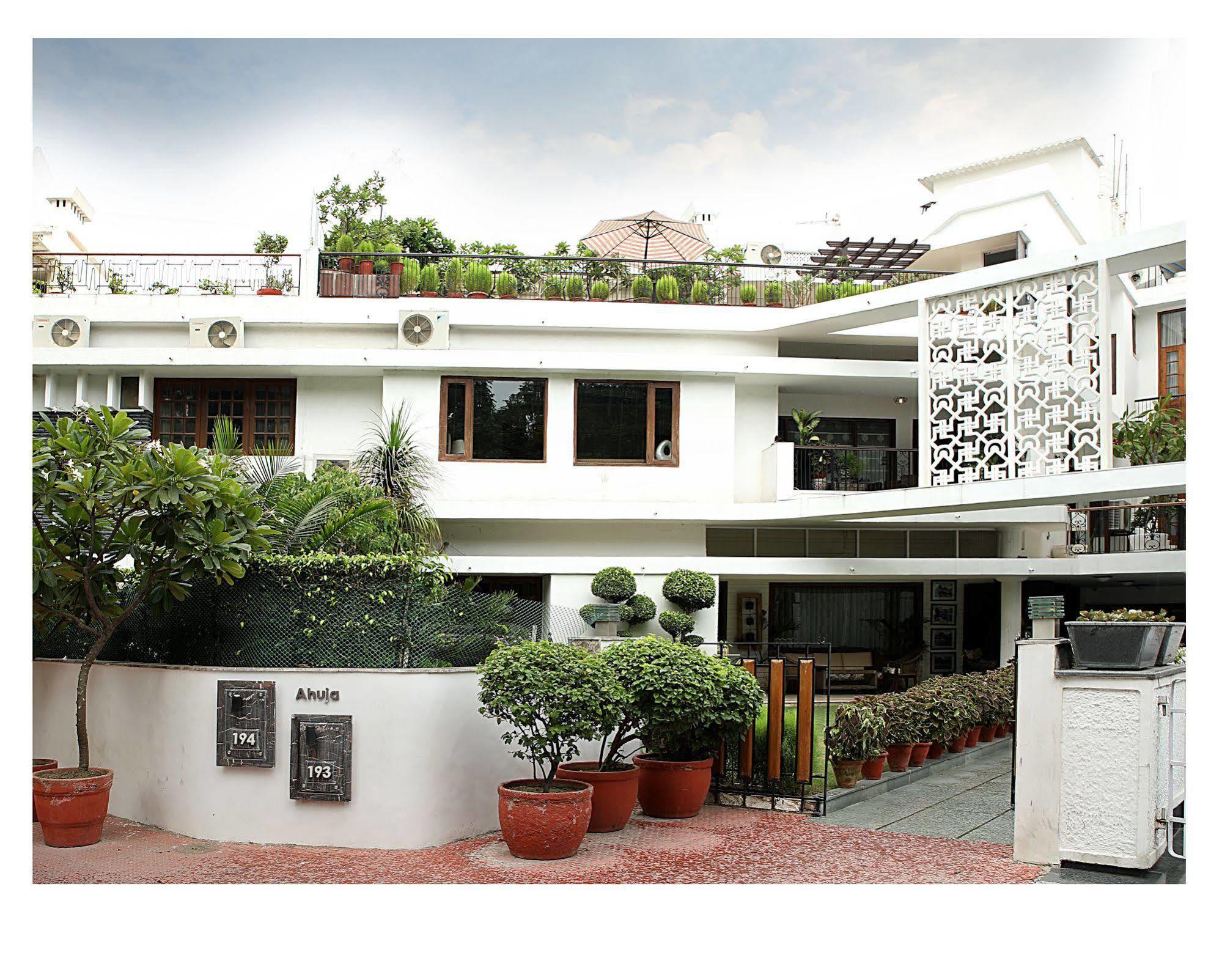 Ahuja Residency Golf Links Hotel New Delhi Eksteriør billede
