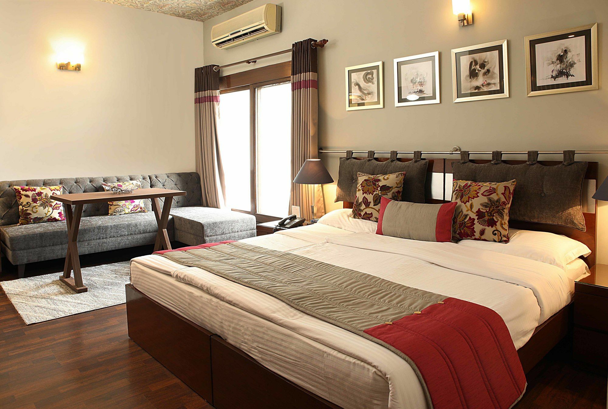Ahuja Residency Golf Links Hotel New Delhi Eksteriør billede